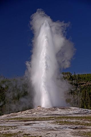 091 yellowstone, geyser hill, old faithfull geyser.JPG